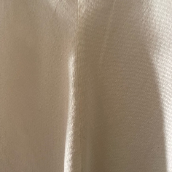 Eileen Fisher Bias cut. Designed to accentuate curves. - Picture 16 of 16